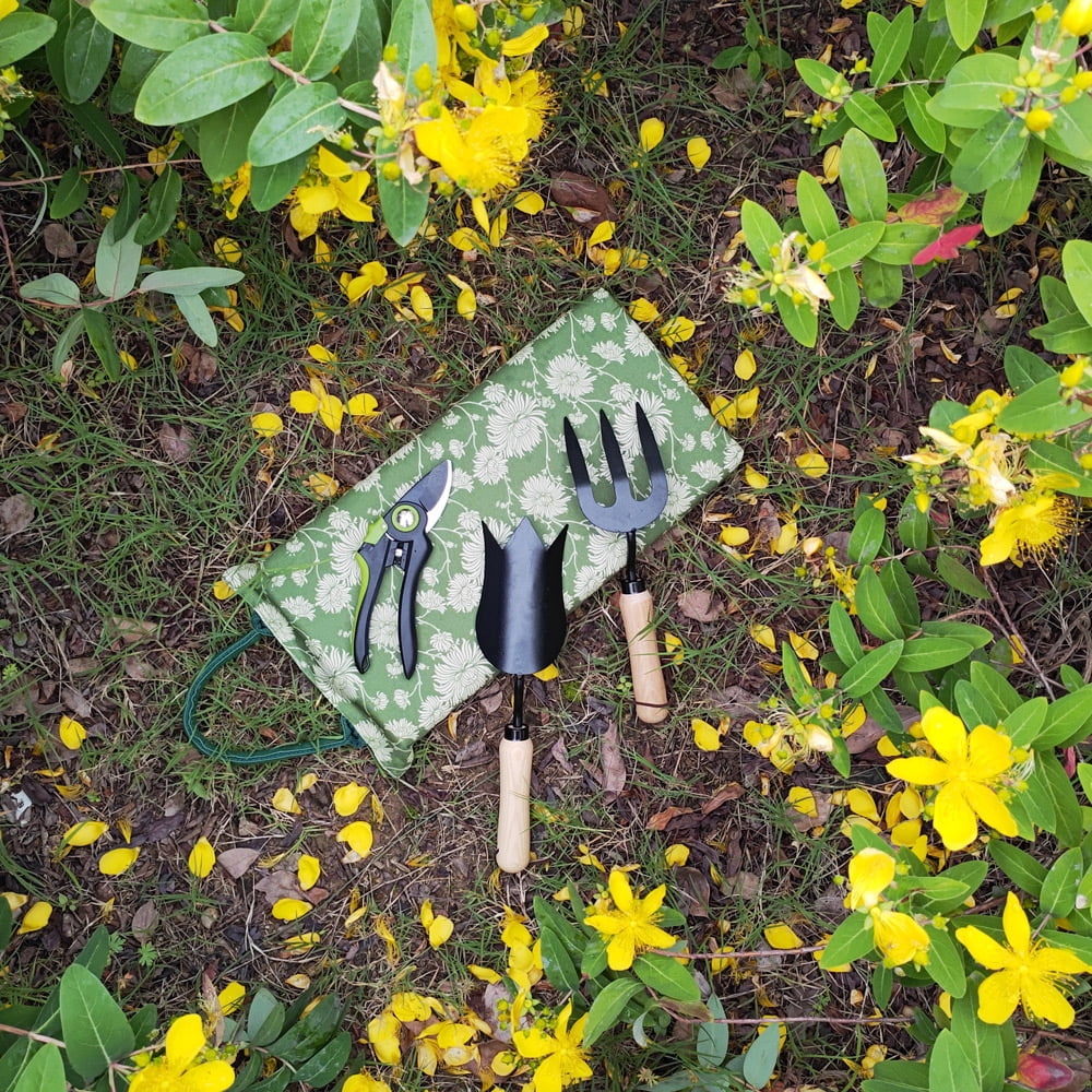 Colwelt Heavy Duty Garden Tools Set Including Garden Tote, Kneeling Pad, Gloves, Pruner, Trowel, Tulip Trowel, Cultivator - Gardening Gifts for Women Men