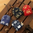 thumbnail image 4 of Paquetes de telas para patchwork con estampado de flores de ciruelo (DIY) Negro, 4 of 9
