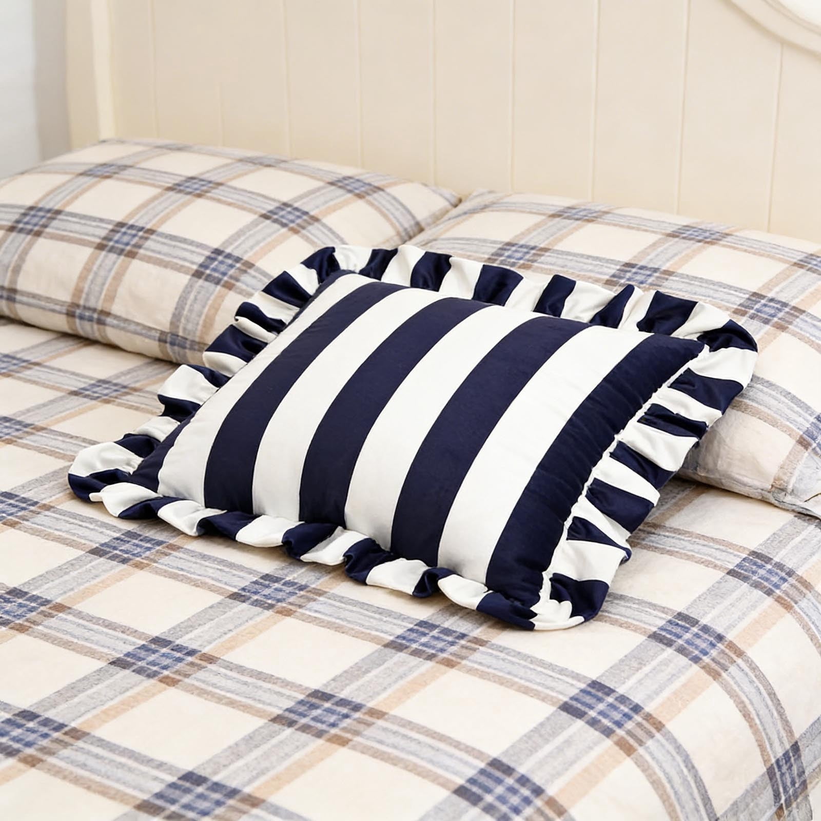 Outdoor Throw Pillows, Velvet Decorative Pillows, Ruffled Decorative Pillows (with filling), Perfect for Sofas, Bedrooms, and Living Rooms—Soft Home Textile Accessories