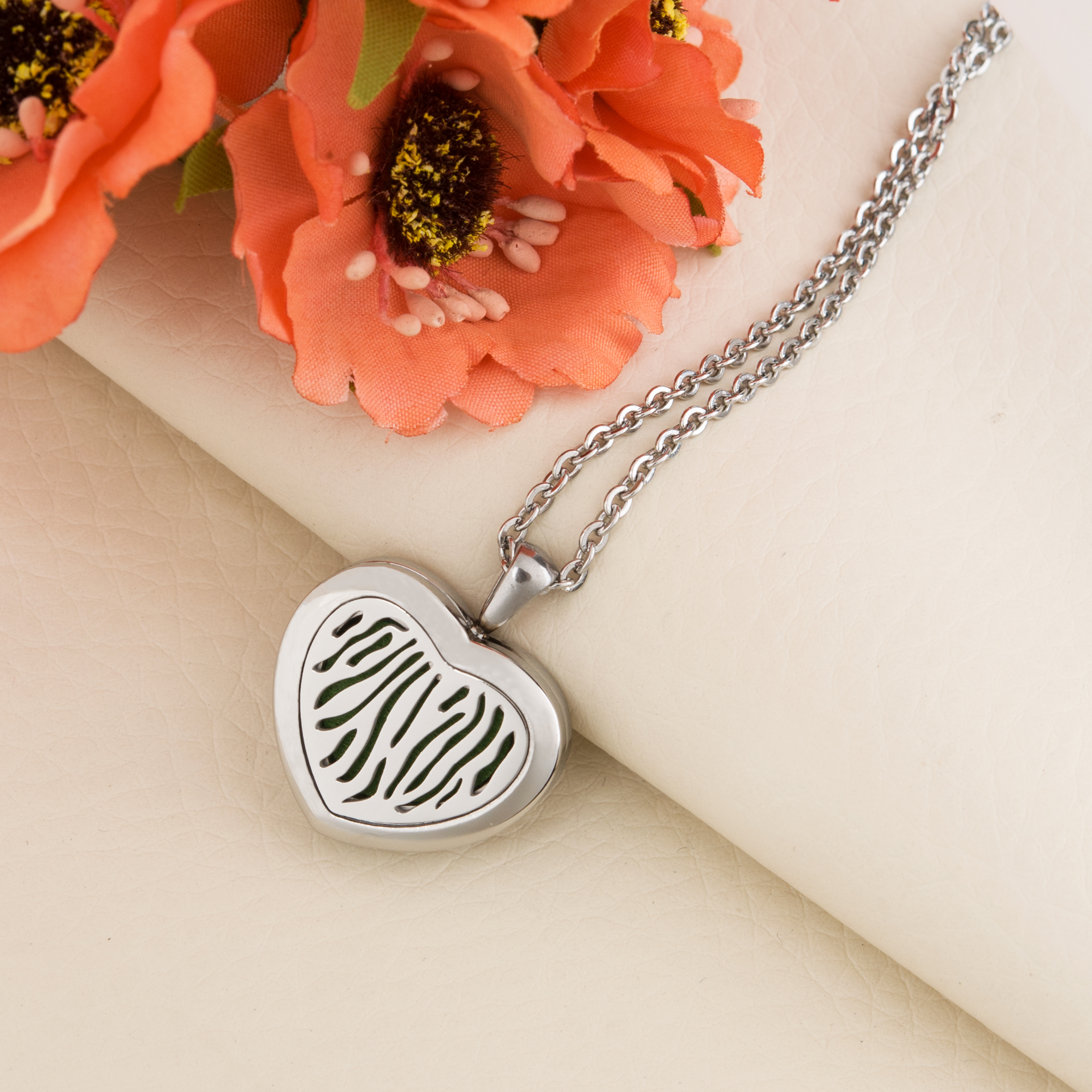 Anavia Birthday Gift for Mom, Essential Oil Diffuser Necklace, Aromatherapy Jewelry, Gift for Wife, Wife Birthday Gift, Gift for Girlfriend, Anniversary Gift, Friend Gift- Lavender Oil - image 2 of 8