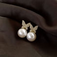 thumbnail image 4 of Pendientes de mariposa con diamantes de imitación para mujer, pendientes de lazo, pendientes de cristal dorado, pendientes de tuerca de plata de ley con circonita cúbica, 4 of 5