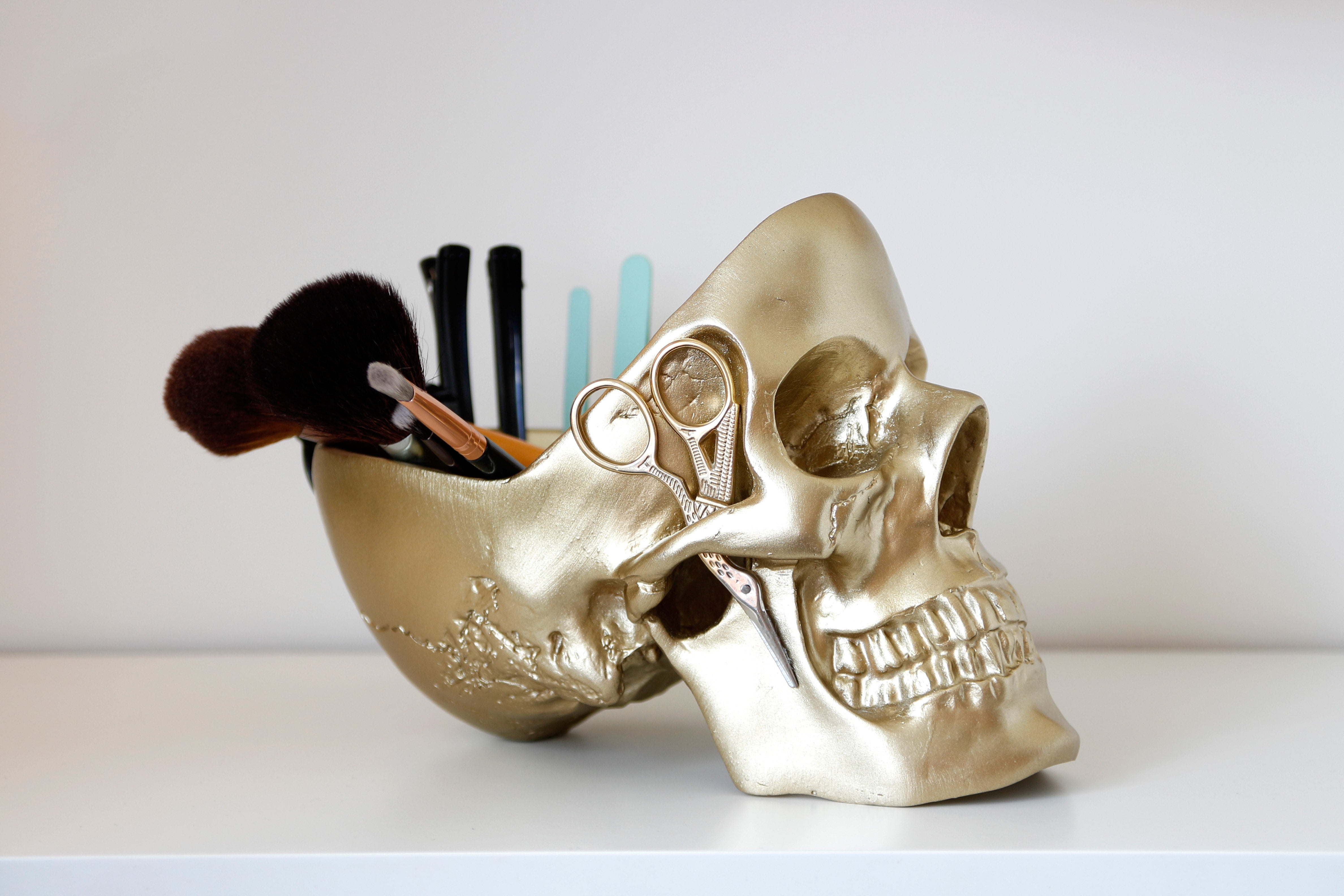 Suck UK | Skull Jewelry Organizer | Desk Tidy | Trinket Dish & Key Bowl | Gold