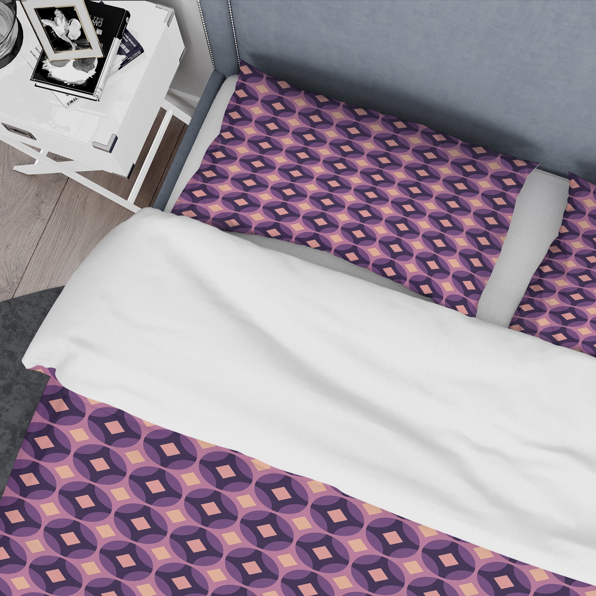 Designart 'Retro Circular Purple And Yellow Pattern' Mid-Century Modern Duvet Cover Set