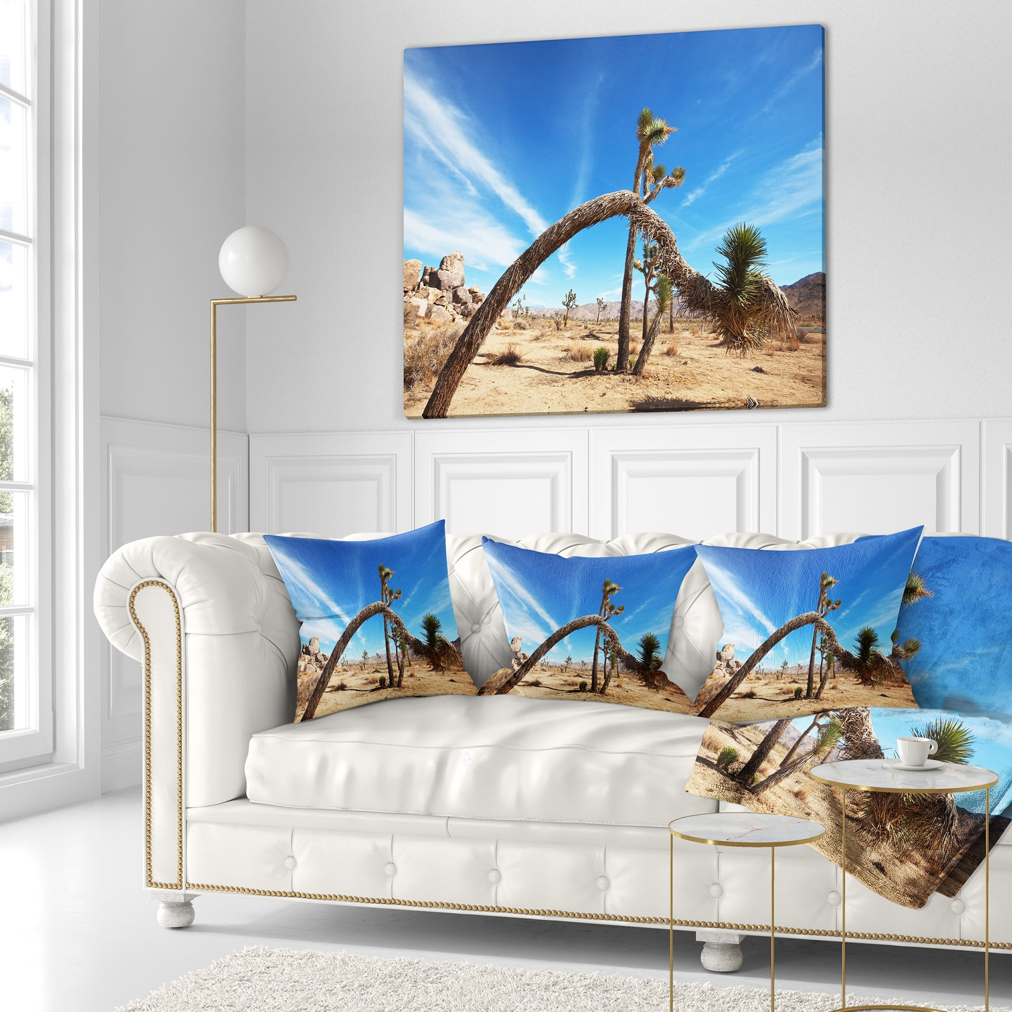 Designart Curved Joshua Tree in Desert - Landscape Wall Throw Pillow - 16x16