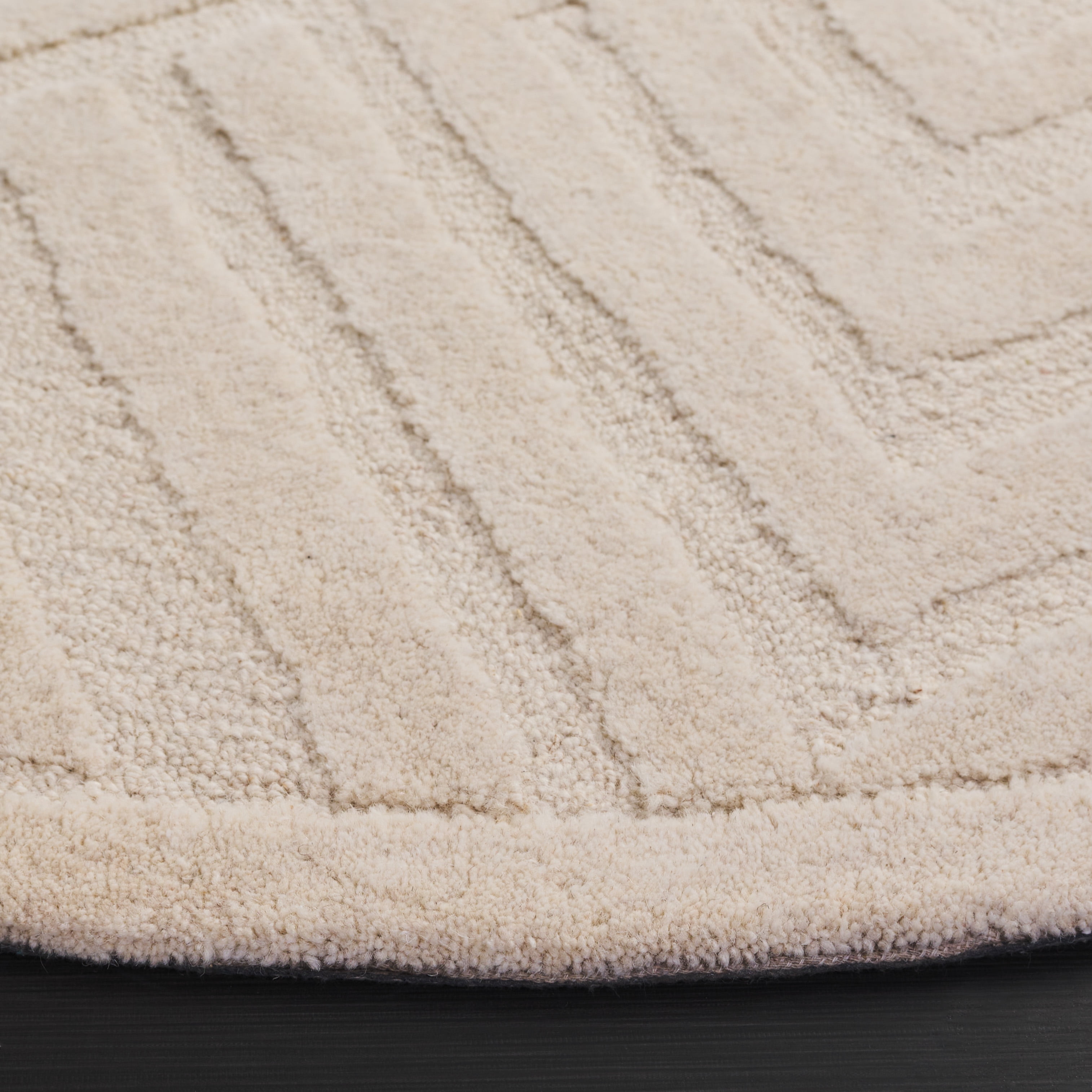 Safavieh Mykonos Evren Diamond Area Rug, Ivory, 6' x 6' Round