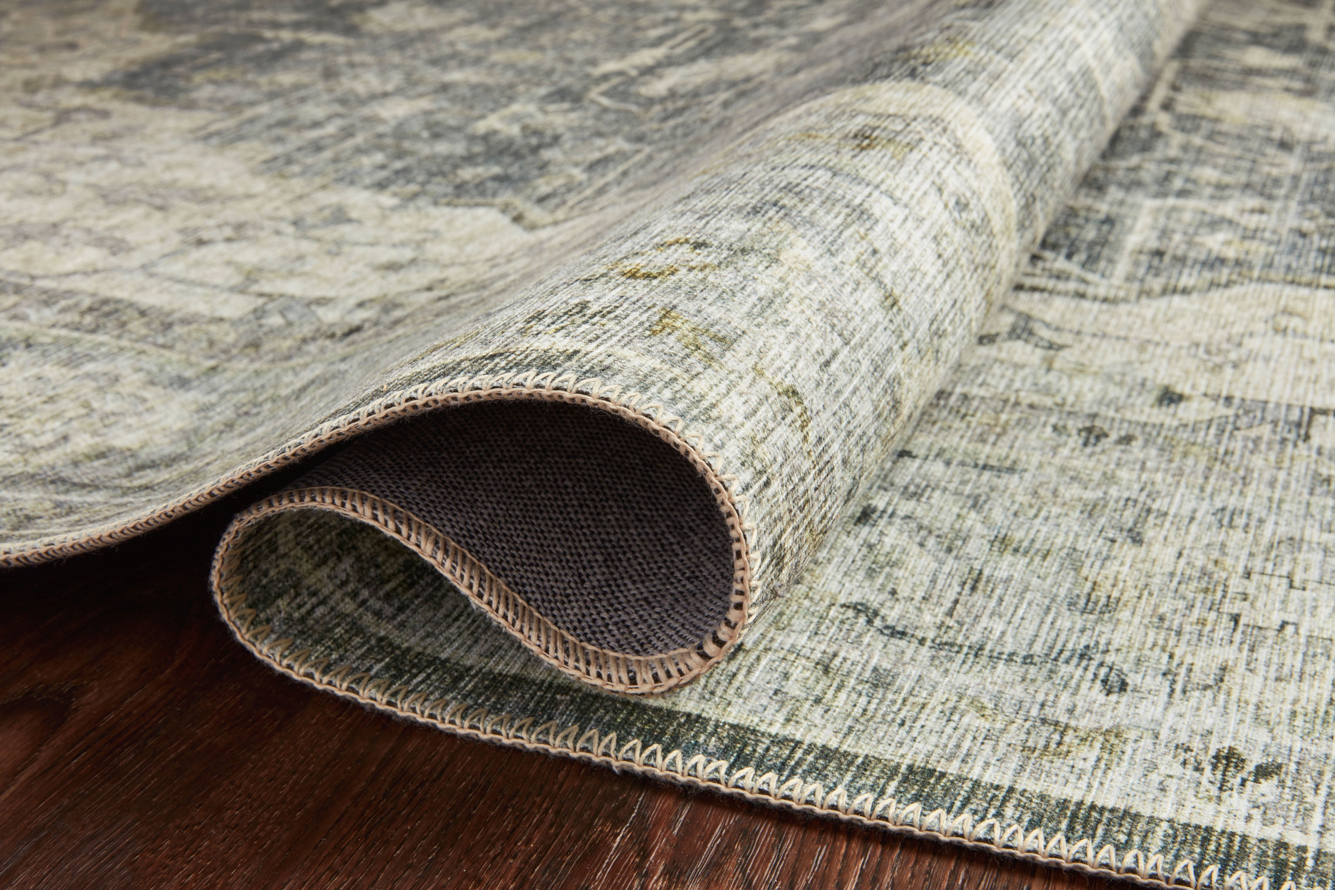 Loloi Skye Charcoal / Dove 8'-0" x 8'-0" Round Area Rug