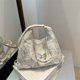 thumbnail image 3 of Bolso grande con bordado de gran valor de verano para mujer, nuevo diseño 2025, bolso de mano de nicho, bolso de hombro de gran capacidad para viajeros, 3 of 5