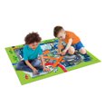 thumbnail image 1 of Tapis de jeu MegaMat Hot Wheels avec 2 véhicules, 1 of 4
