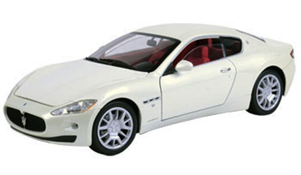 Maserati Gran Turismo, White Motormax 79151 1/18 Scale Diecast