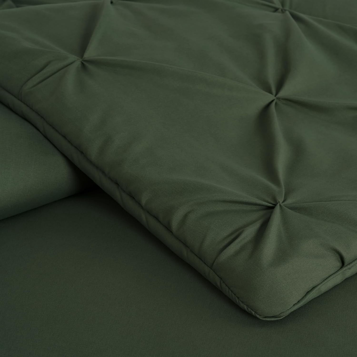 Chezmoi Collection Sydney 7-Piece Pinch Pleat Comforter Set, Lightweight Pintuck Bedding for All Season, Queen, Forest Green