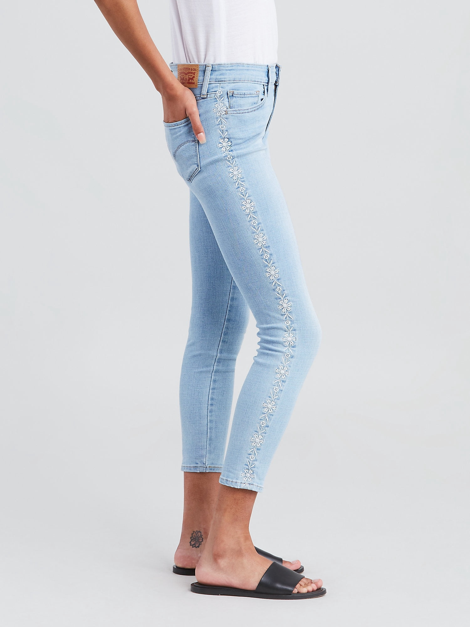 Levi's Women's 711 Skinny Ankle Jeans
