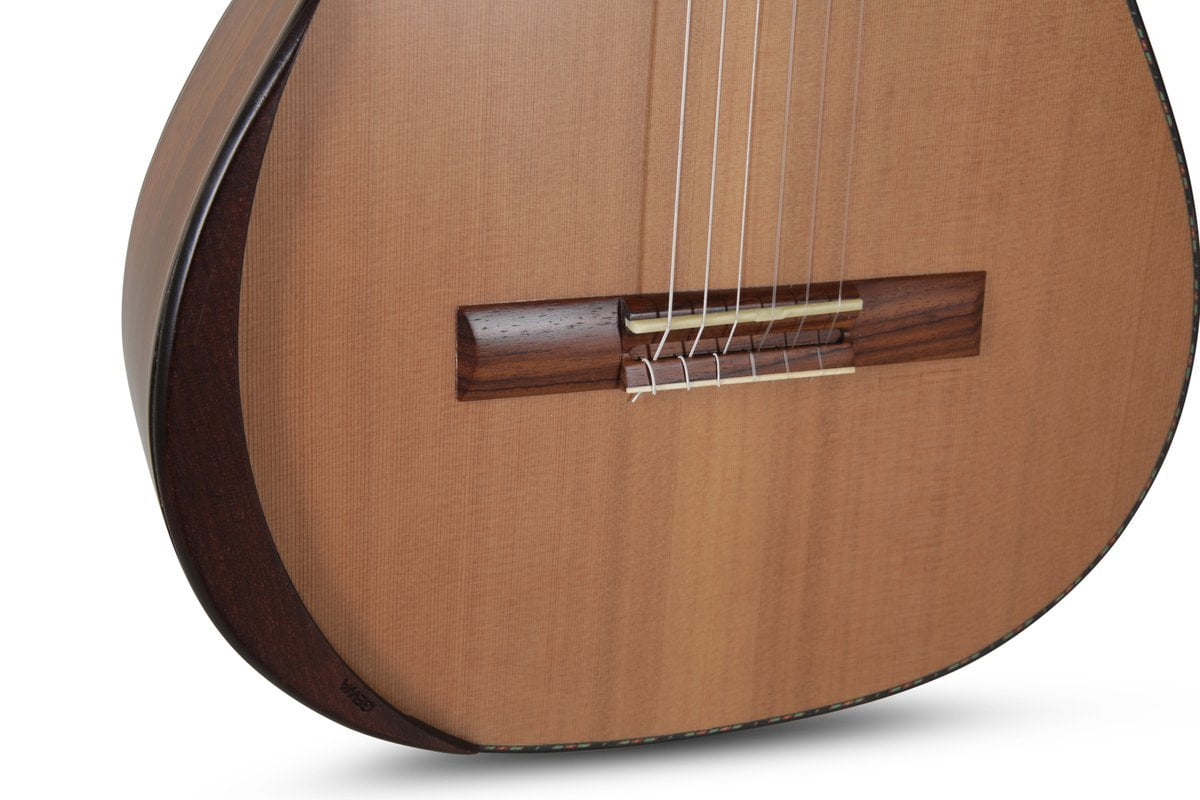 Manuel Rodriguez Classical Guitar Magistral D-C, Cedar/Mahogany 4/4, Armrest