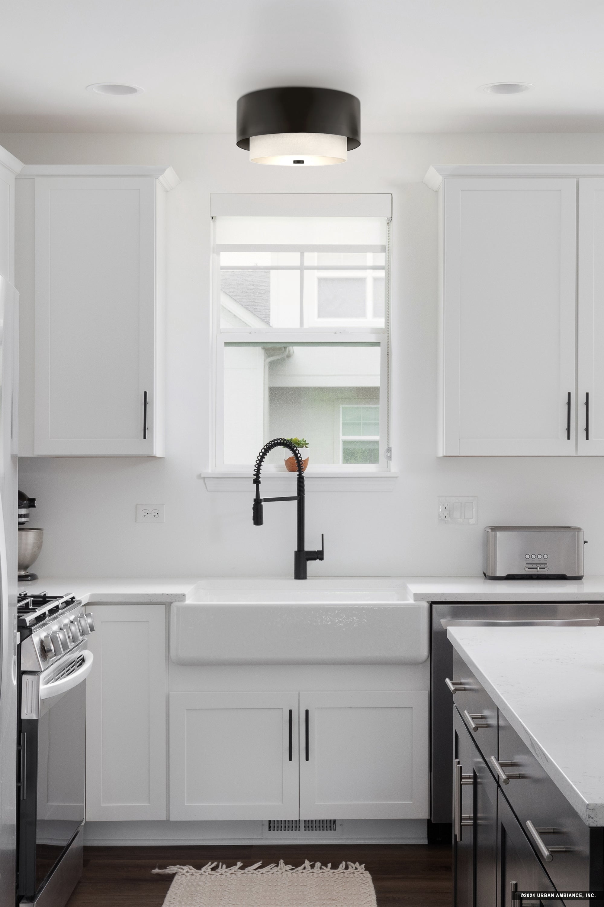 Luxury Modern Ceiling Light, Matte Black, UHP4852
