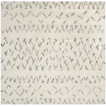 SAFAVIEH Casablanca Domhnall Southwestern Shag Area Rug, Ivory/Grey, 6' x 6' Square