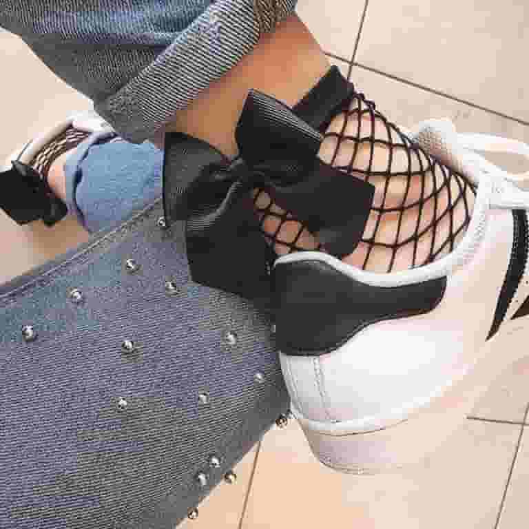 JeashCHAT Women Ruffle Fishnet Ankle High Socks Mesh Lace Fish Net Short Socks