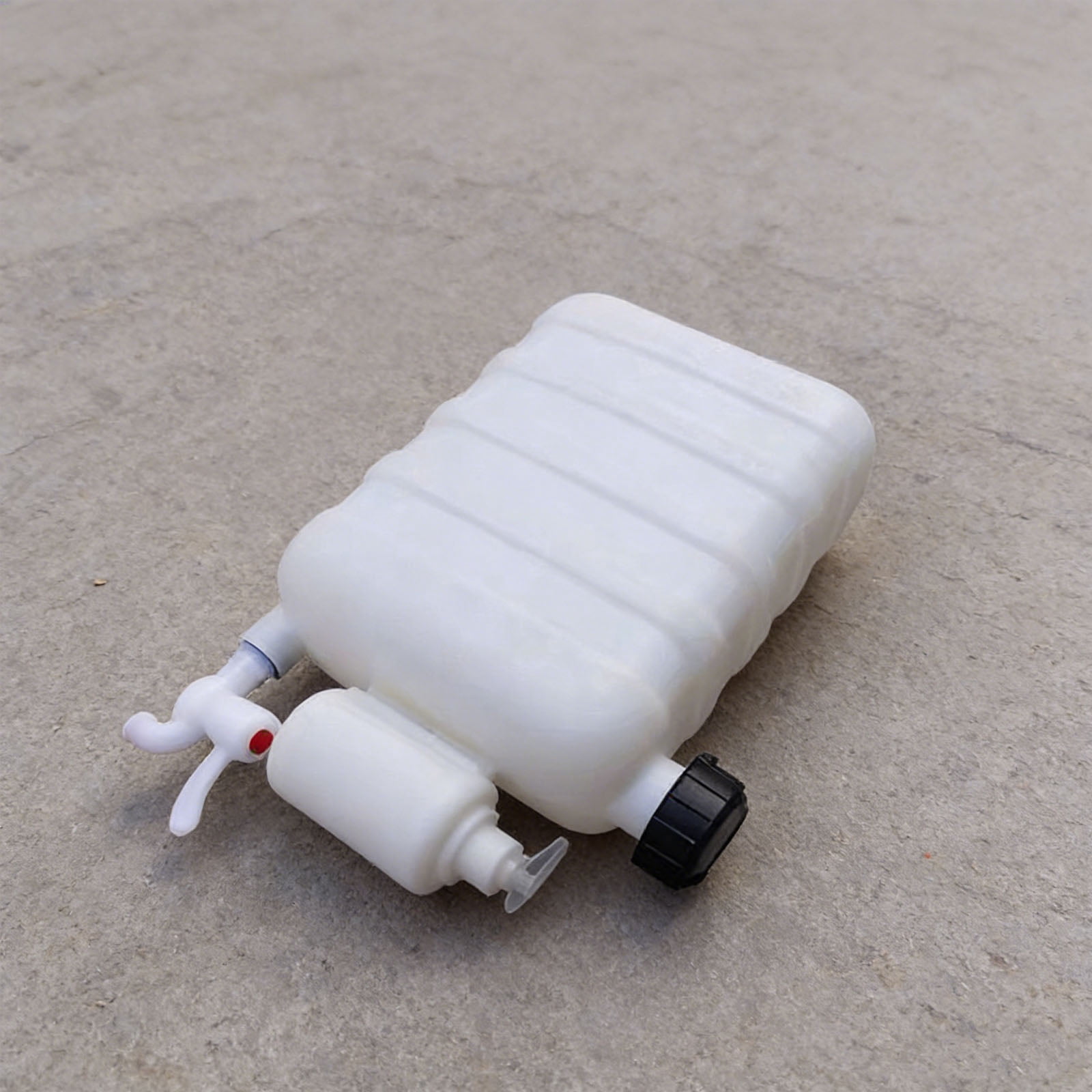 9L Capacity Portable Water Tanks with Faucet For Truck Driver Outdoor Hand Cleaning And Dish Washing Easy Quick Setup