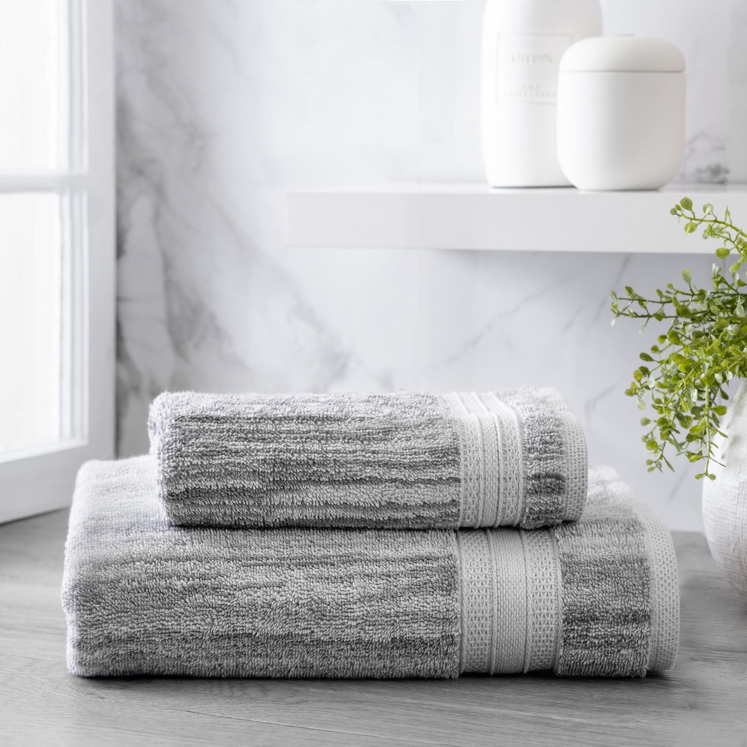 hometrends Solid Bath Towel