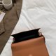 thumbnail image 2 of Bolsa bandolera de piel sintética con solapa y diseño de cocodrilo cuadrado pequeño para mujer para fiesta JShteea Para Estrenar, 2 of 9