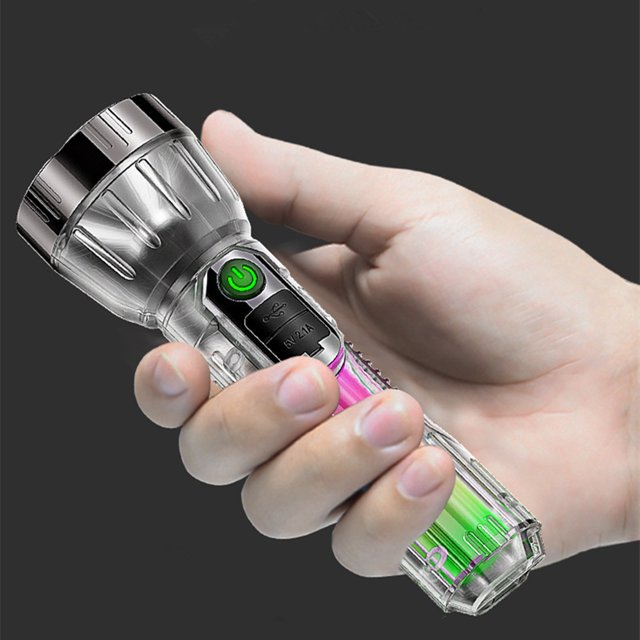 TIMIFIS Longue Lampe de Poche à DEL à Portée, 1000 Lumens Lampe de Poche Super Lumineuse, Zoomable, Lampe de Poche Rechargeable avec 4 Modes, Puissante Lampe de Poche Portative Camping et Randonnée