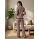 thumbnail image 3 of Conjunto de Suéter y Pantalón Acanalado Diseño Elegante y Versátil para Mujer, 3 of 5