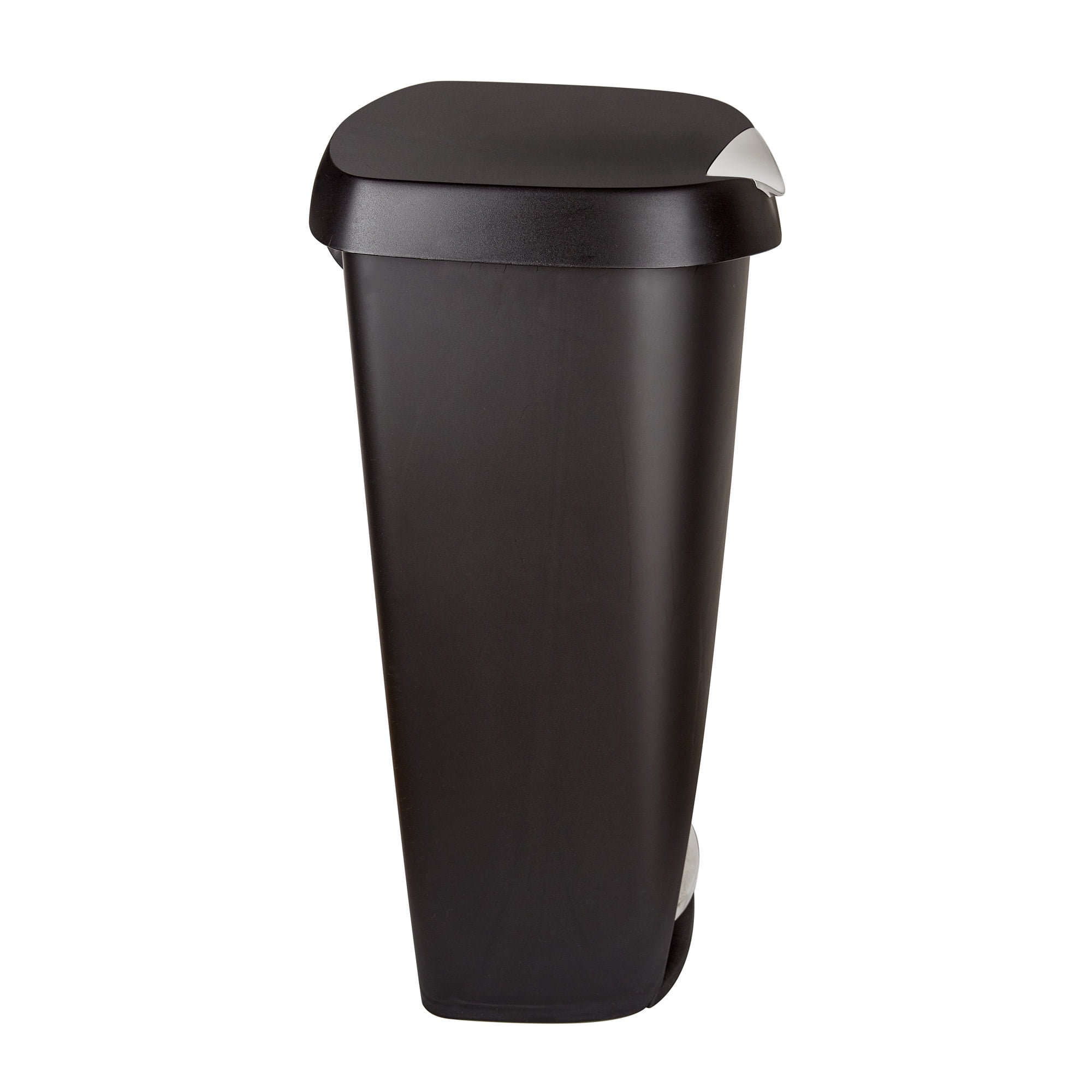 Umbra 13 gal Brim Plastic Step Soft Close Lid Kitchen Trash Can, Black