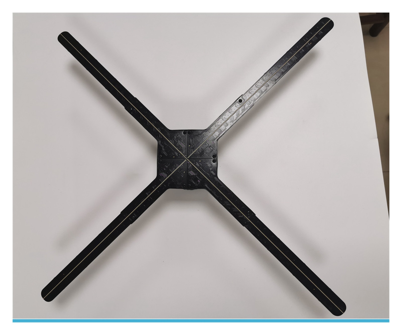 3D Hologram, The New 65 Cm 896 Lamp Beads Naked Eye 3D Holographic Advertising Machine, Rotating Suspended Aerial Imaging, Intelligent Dazzling Screen Ideal Advertising Tool