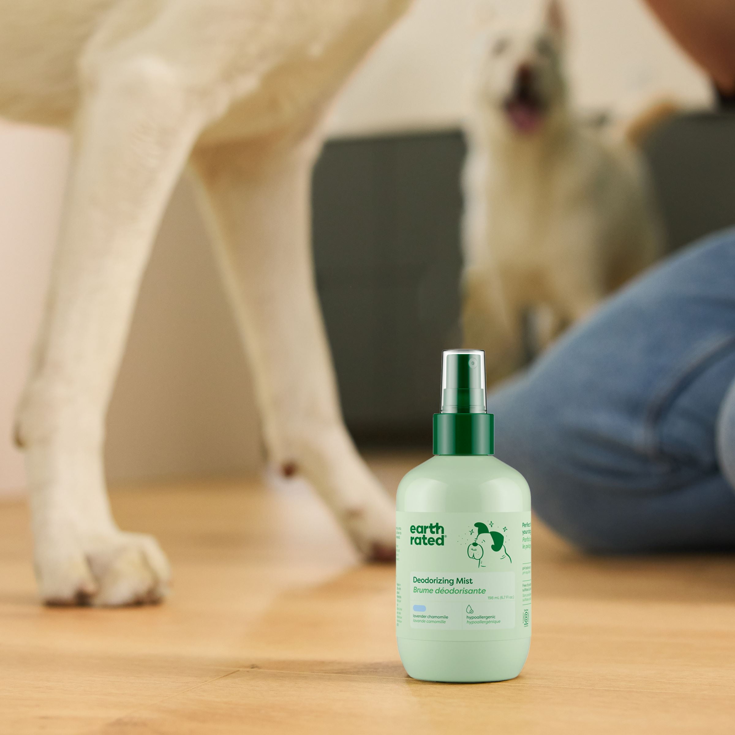 Earth Rated Dog Deodorizing Mist, Neutralizes Odors, Hypoallergenic and Cruelty-Free, Lavender Chamomile Scent, 6.7 oz.