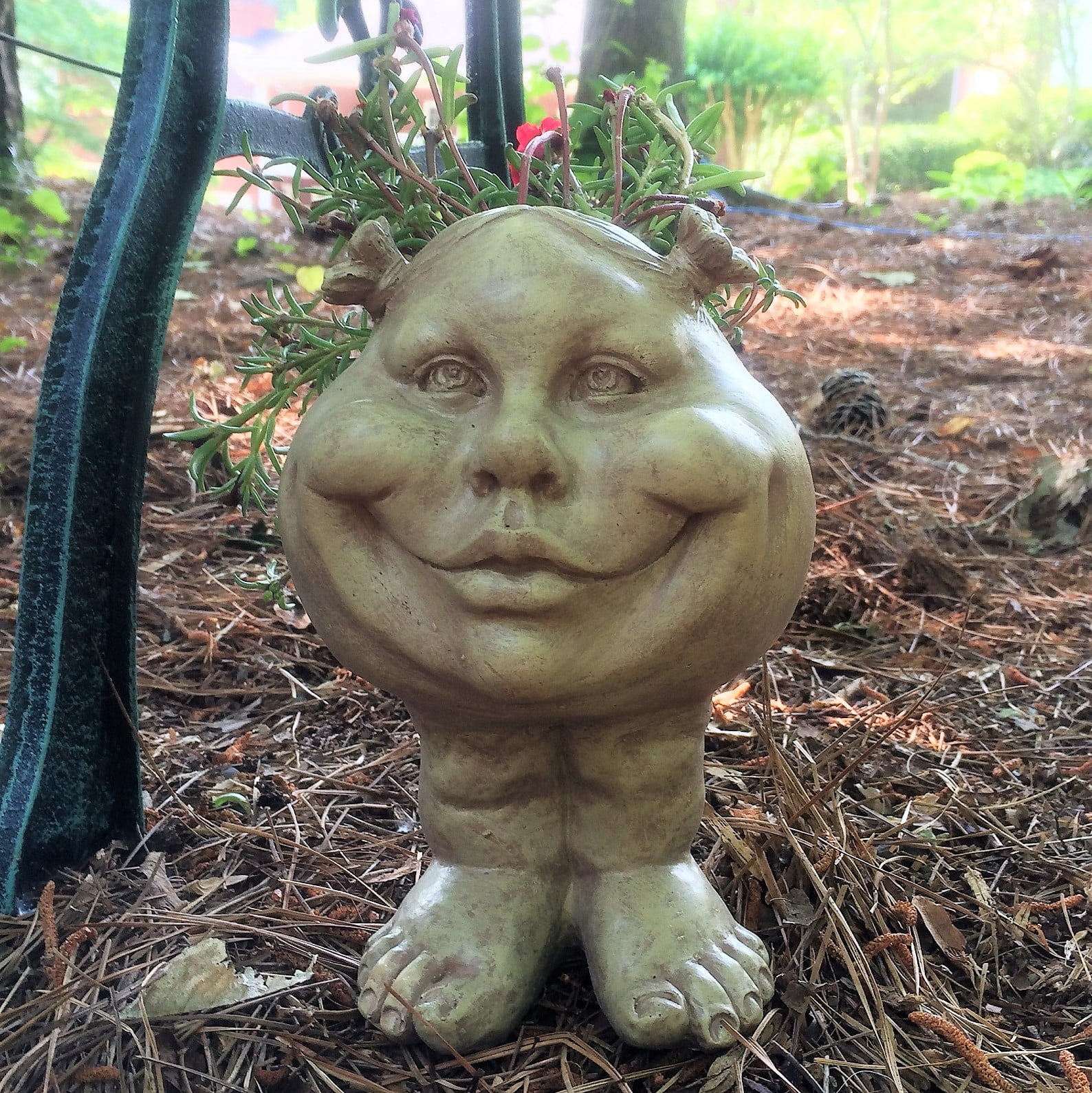 Homestyles Stone Wash Sister Suzy Q the Muggly Statue Face Planter Pot