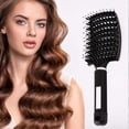 thumbnail image 3 of Cepillo desenredante curvo ventilado para cabello grueso con cerdas de nailon y mango antideslizante., 3 of 5