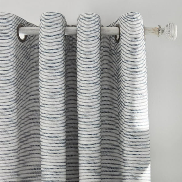 Bouclair Rideau Occultant à Oeillets Hadas Bleu 52x96 Po (132x244 cm)
