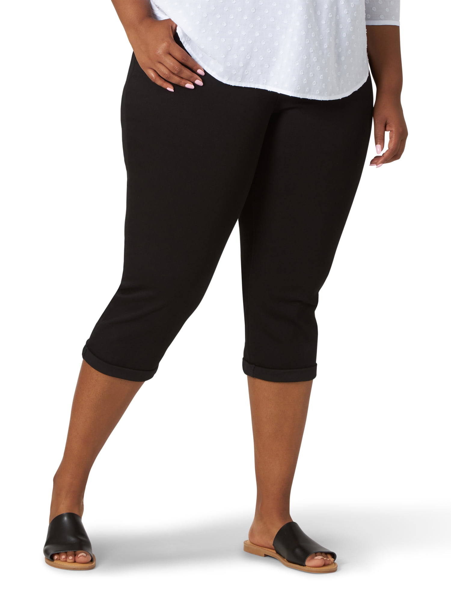 Lee Women's Plus Size Flex Motion Regular Fit Roll Cuff Capri - Walmart.com
