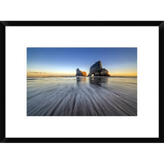 Global Gallery Hua Zhu 'Wharaiki Beach' Framed Wall Art