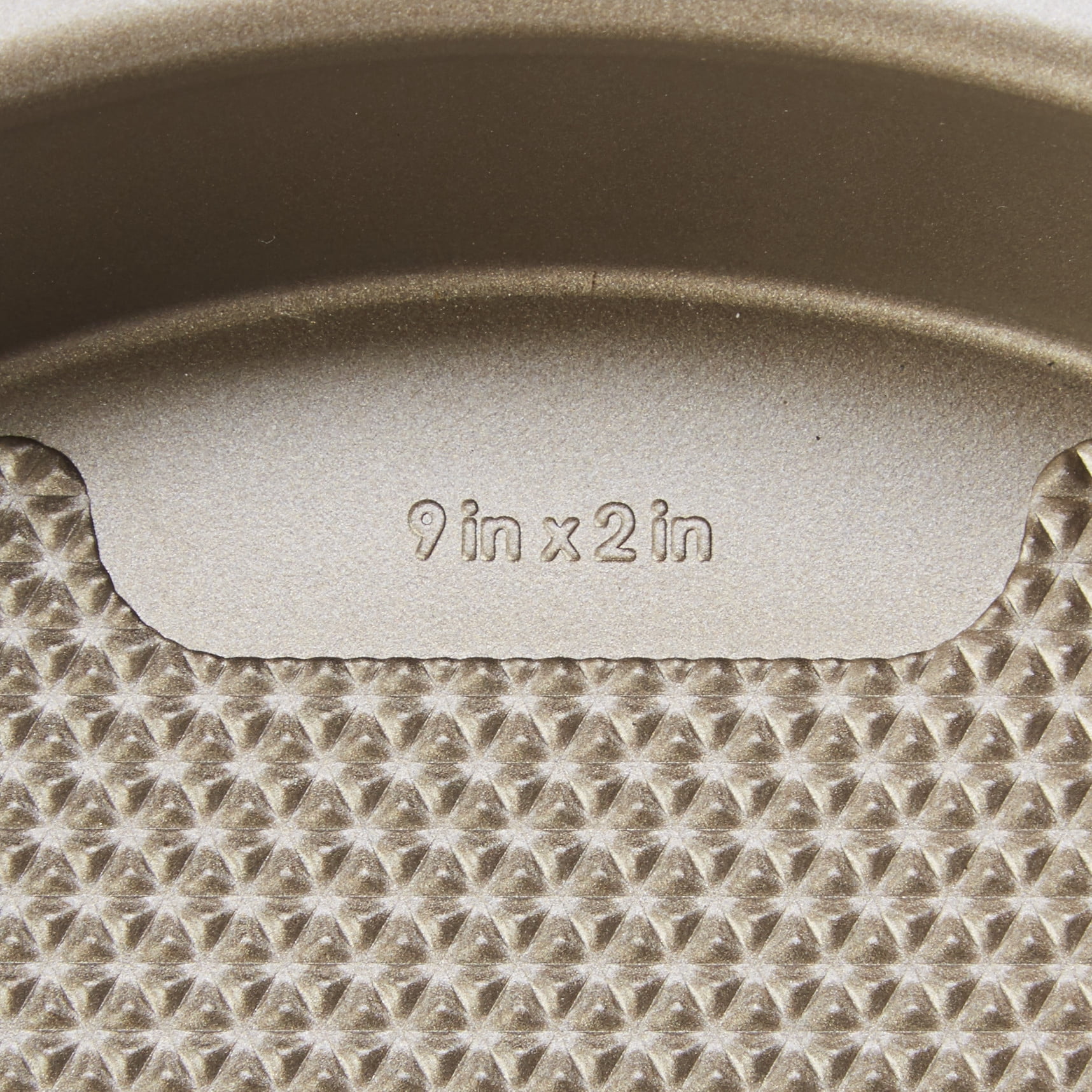 Sweet Creations Textured Nonstick Round Cake Pan 9" x 2"