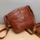 thumbnail image 1 of Bolso mensajero de cuero suave para mujer - Bolso de hombro de gran capacidad con múltiples bolsillos, 23x21x10cm, bolso diario informal, 1 of 2