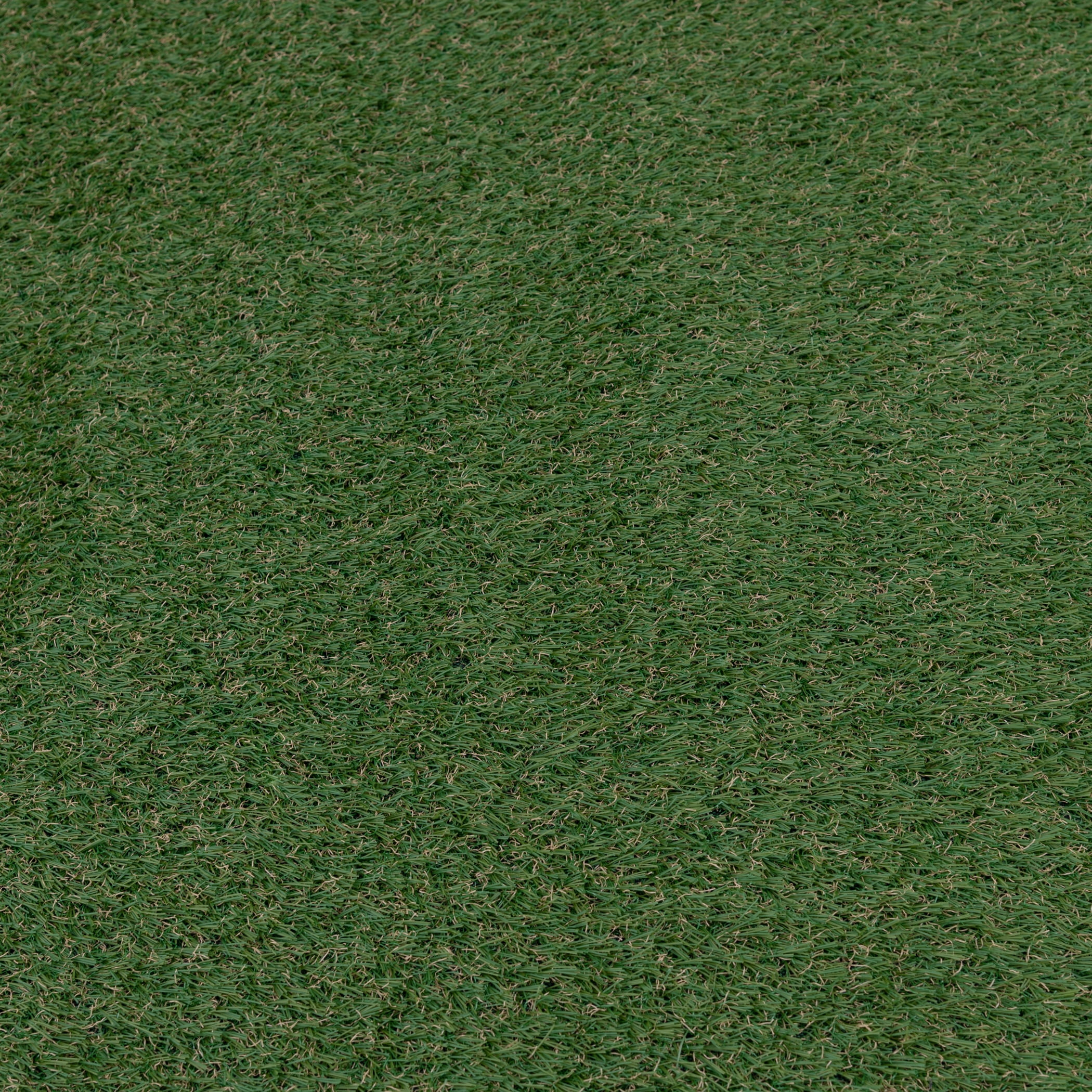 Luxeturf 5'x7' Luxury Faux Grass Outdoor Area Rug