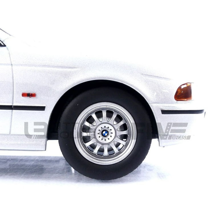KK SCALE MODELS 1/18 - BMW 530d E39 Sedan - 1995 - Walmart.com
