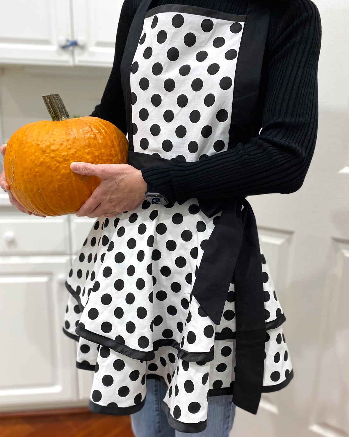 Wrapables Classic Vintage Apron, Sexy Cooking Apron, Black Dot