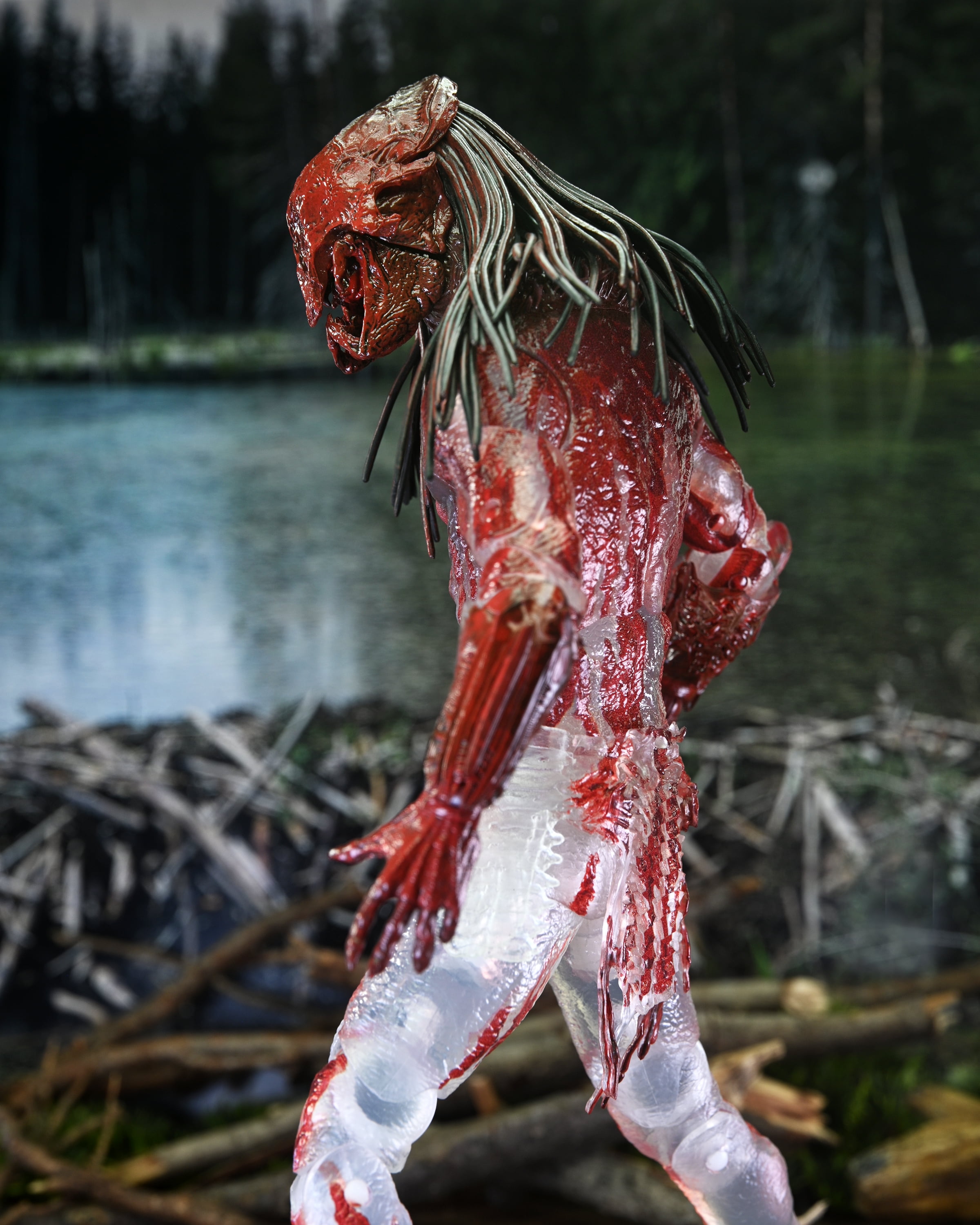 NECA Prey: Feral "Bear Blood" Predator Ultimate Action Figure with Magnetic Backpack and Interchangeable Parts (7")