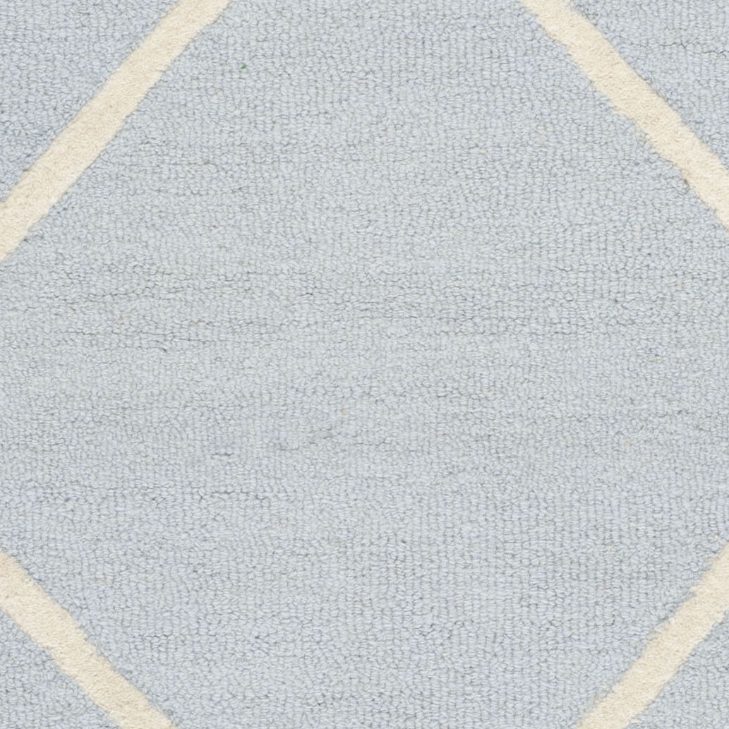 SAFAVIEH Cambridge Kennedy Geometric Diamonds Wool Area Rug, Light Blue/Ivory, 2' x 3'