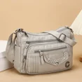 thumbnail image 4 of Bolso de mujer de mediana edad, nuevo bolso de hombro de moda estilo retro, bolso de madre de cuero suave, bolso de compras informal, bolso de mensajero ligero, 4 of 5