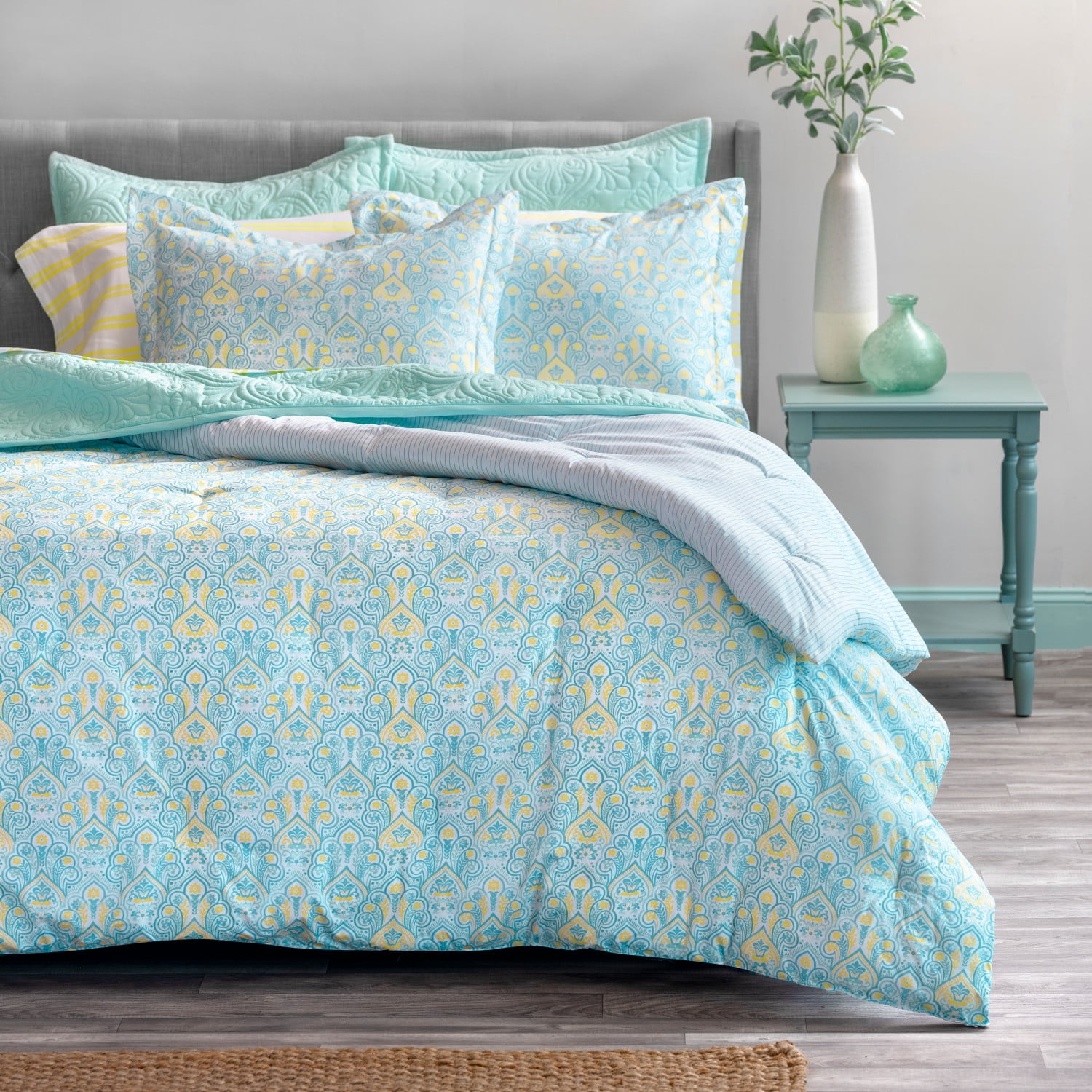 Martha Stewart Everyday 3 Piece Comforter Set - Queen, Anna Paisley