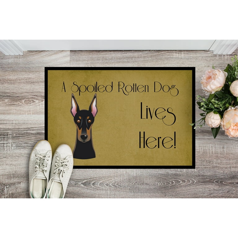 Caroline's Treasures BB1493MAT Doberman Spoiled Dog Lives Here