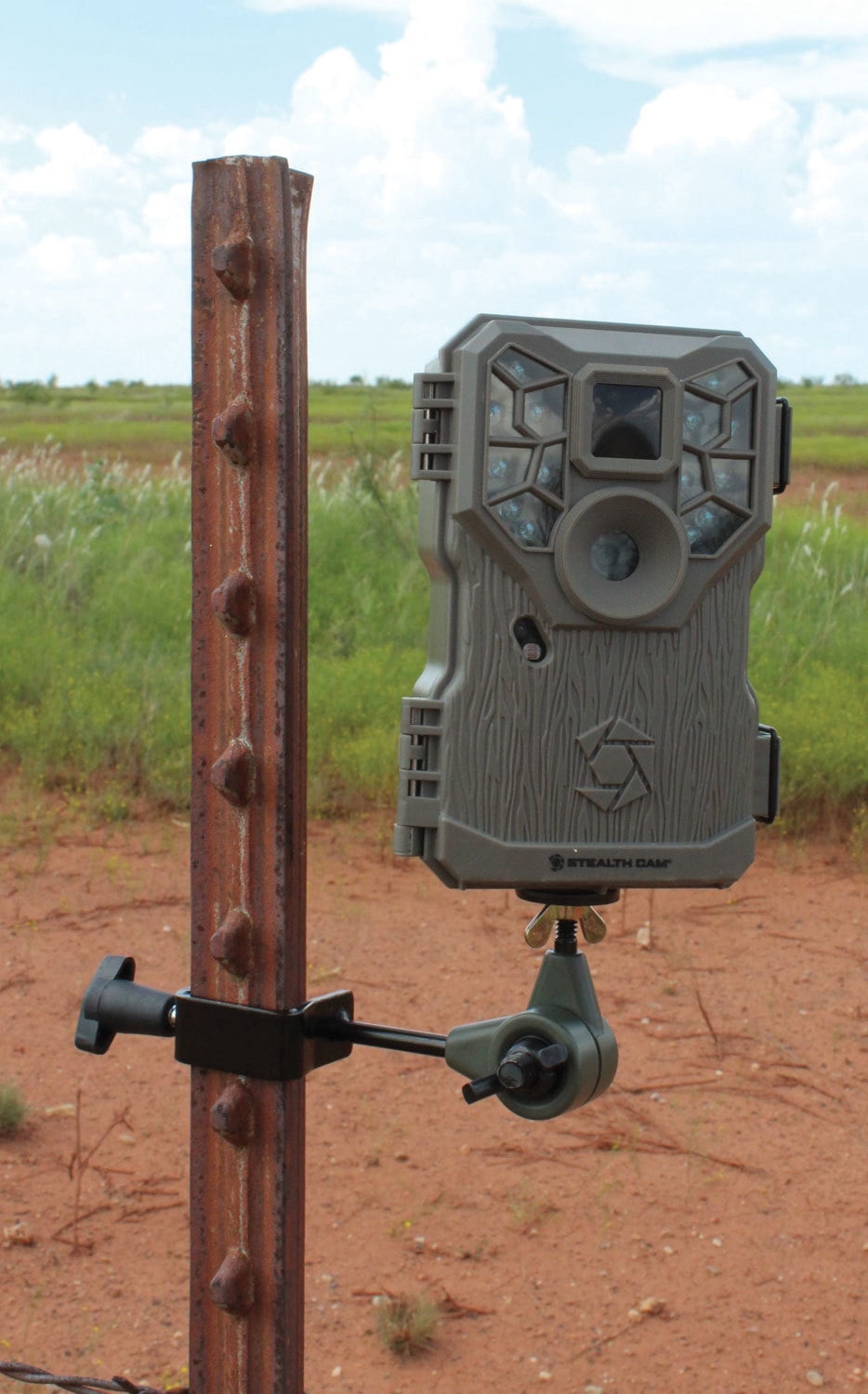 HME Products T-Post Trail Camera Holder (4-Pack)