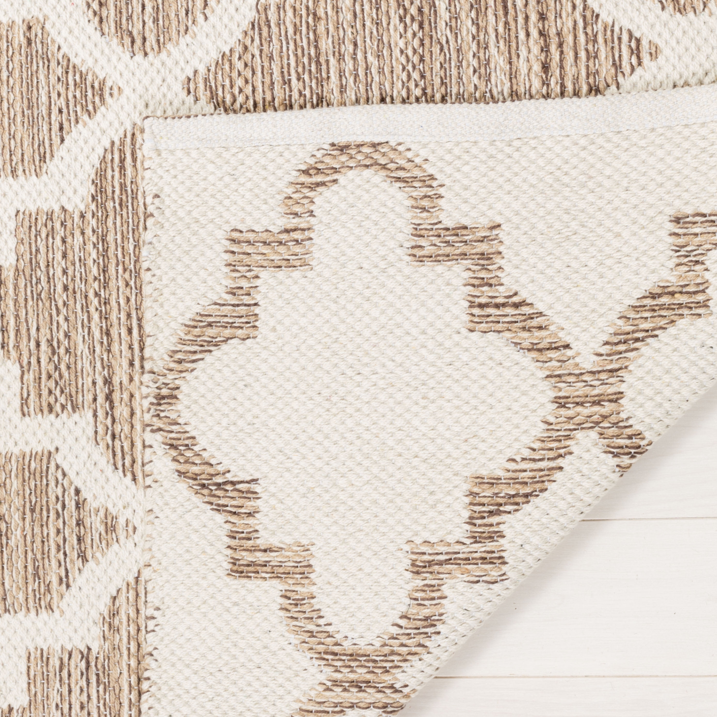 SAFAVIEH Montauk Crispian Geometric Quatrefoils Cotton Area Rug, Beige/Ivory, 11' x 15'