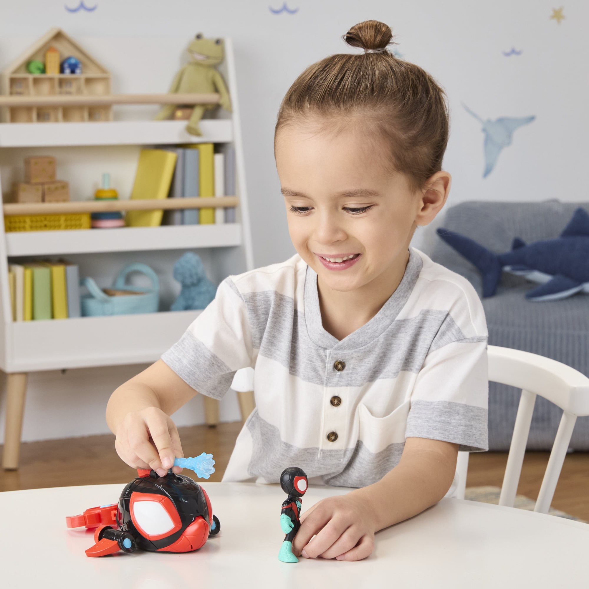 Marvel Spidey and his Amazing Friends Water-Webs Spin Dolphin Submarine Toy