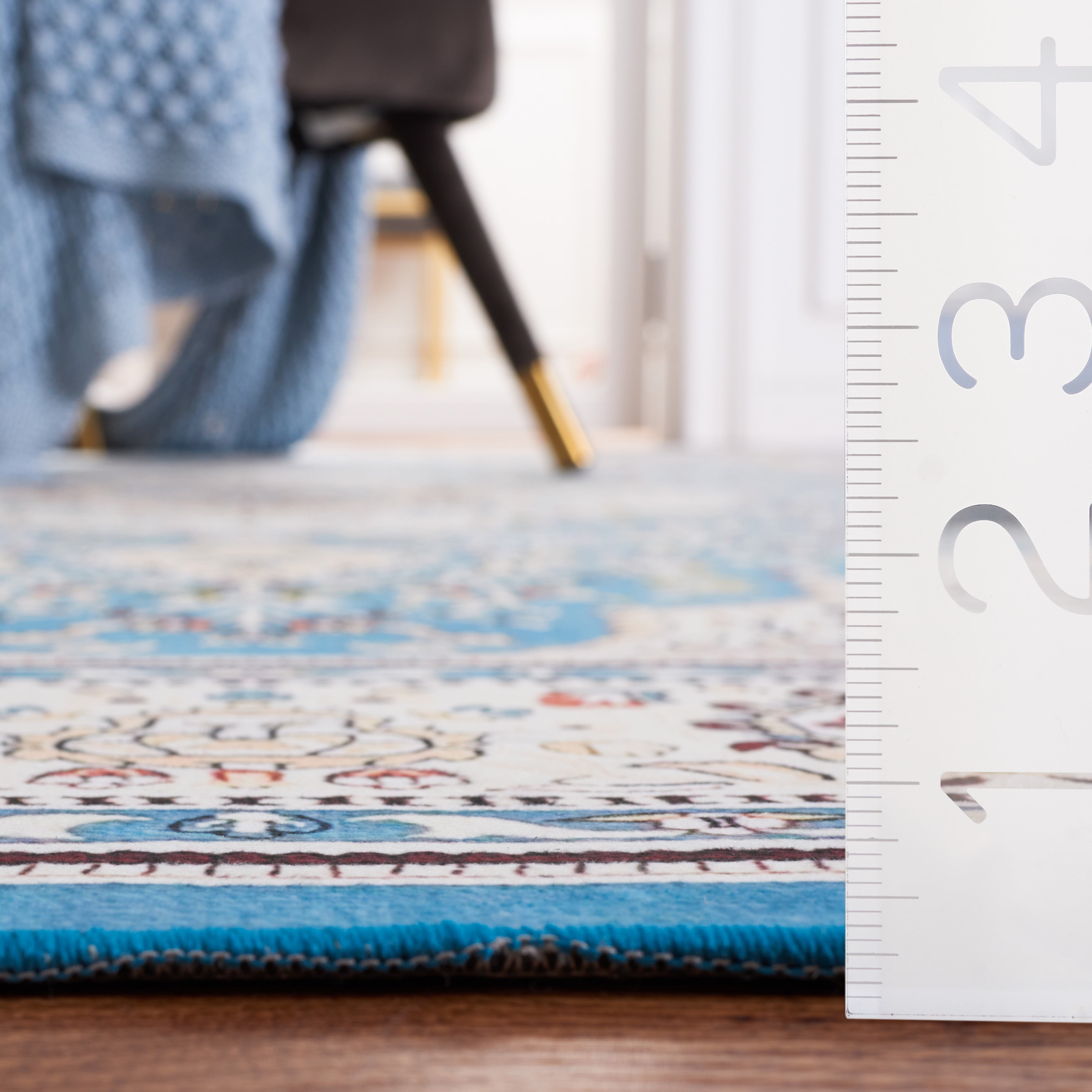 SAFAVIEH Tucson Natalie Traditional Machine Washable Area Rug, 6' x 6' Square, Turquoise/Beige
