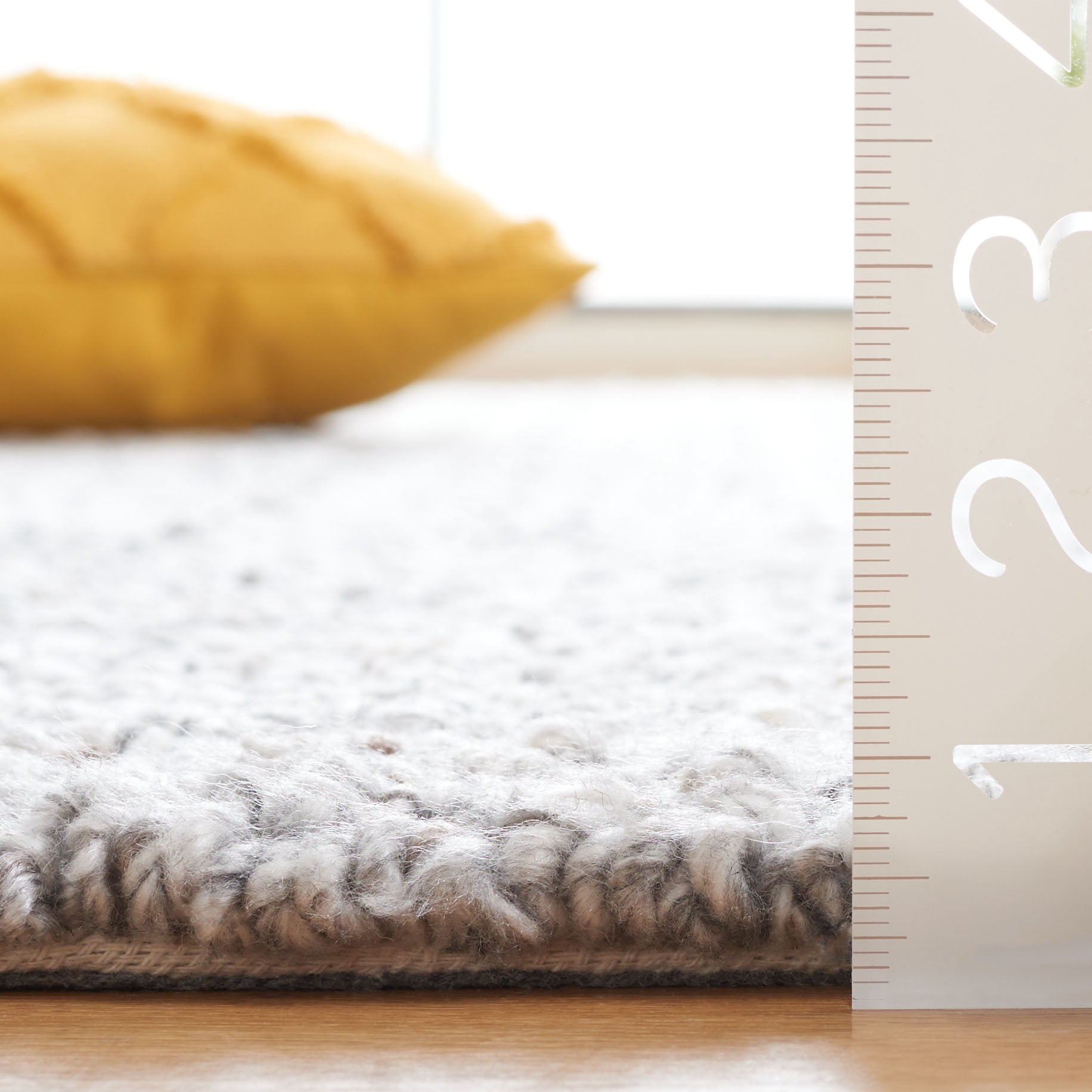 SAFAVIEH Abstract Deloris Trellis Area Rug, Light Gray, 4' x 6'