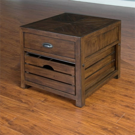 Sunny Designs Canyon Creek End Table in Kings (King Sunny Ade Best Of The Classic Years)