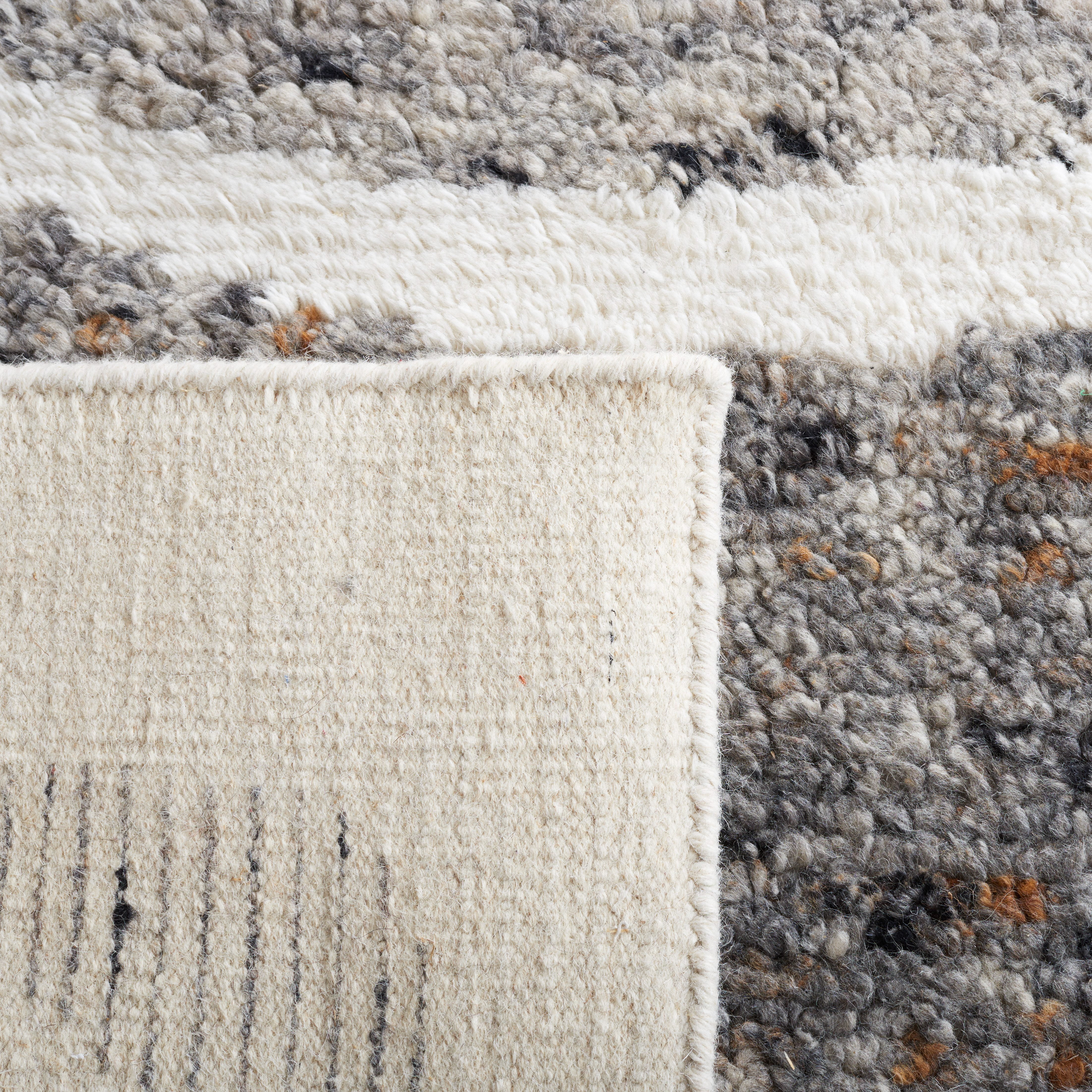 SAFAVIEH Casablanca Rhoda Geometric Wool Area Rug, Ivory/Dark Grey, 6' x 9'