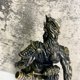 thumbnail image 5 of Estatua Retro Del Rey Mono Hecha A Mano Adorno Escritorio Oficina Coche en Miniatura, 5 of 6